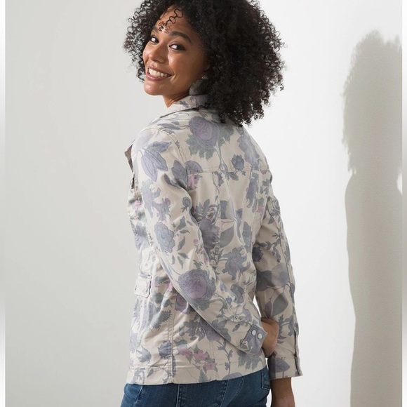 Chico's Floral feminine utility twill Jacket denim style light khaki purple Lrg - Picture 17 of 17